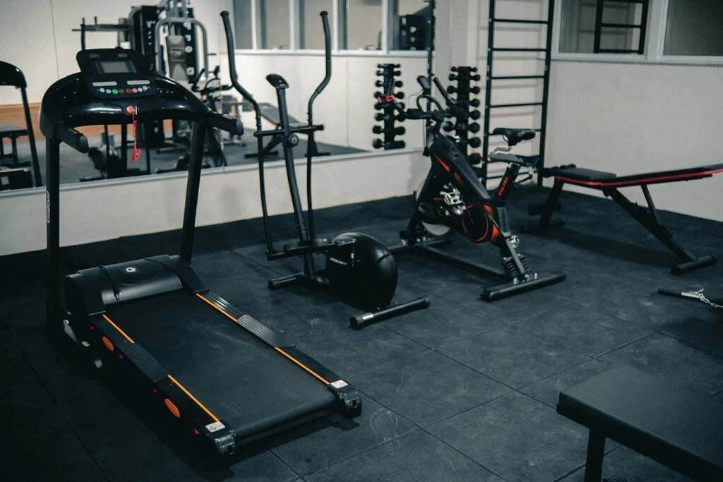 quality-construtora-e-incorporadora-guarapari-es-apartamentos-imoveis-praia-imagem-3d-empreendimento-brise-academia-1024x683px