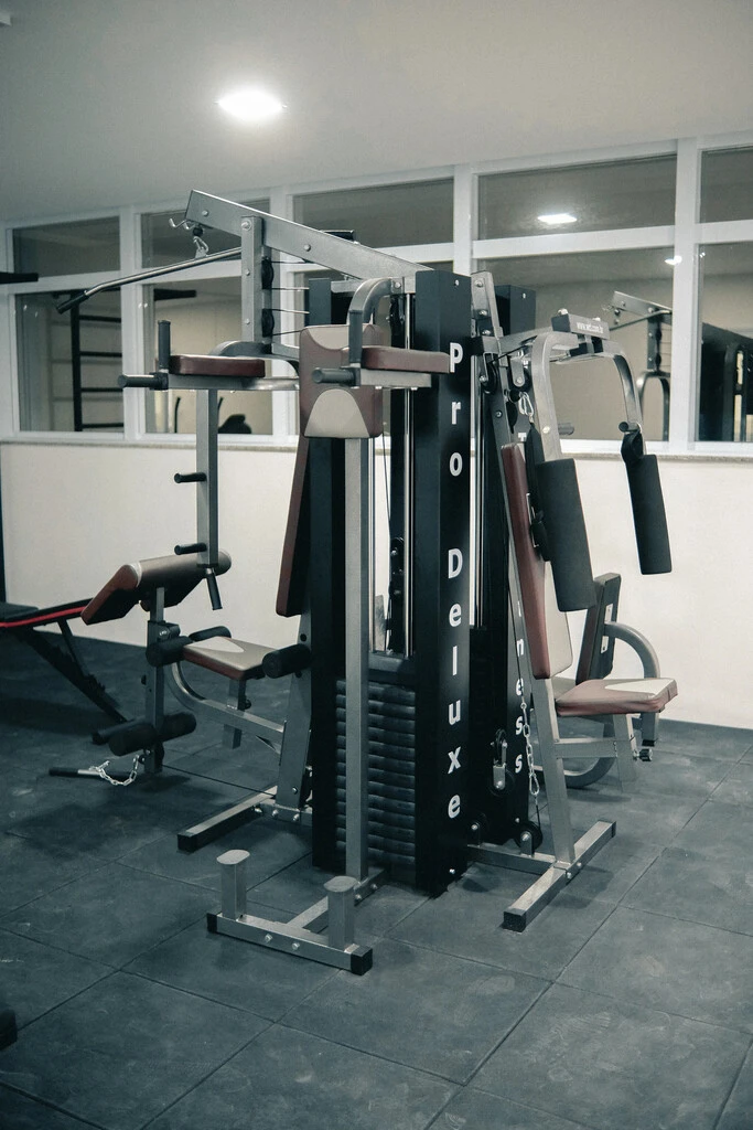 quality-construtora-e-incorporadora-guarapari-es-apartamentos-imoveis-praia-imagem-3d-empreendimento-brise-academia-683x1024px