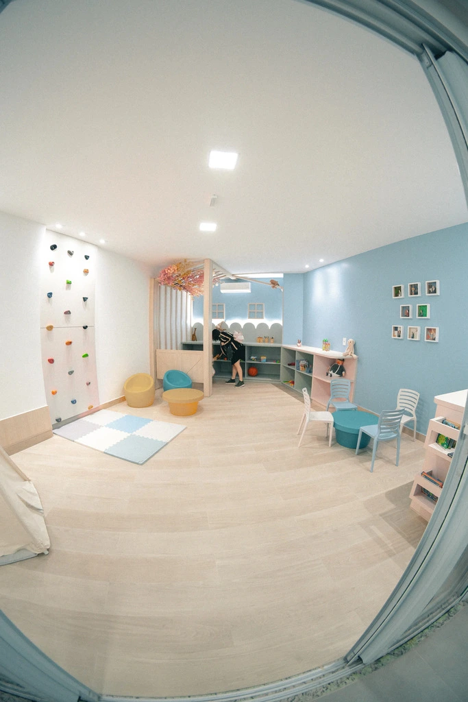 quality-construtora-e-incorporadora-guarapari-es-apartamentos-imoveis-praia-imagem-3d-empreendimento-brise-espaco-kids-683x1024px